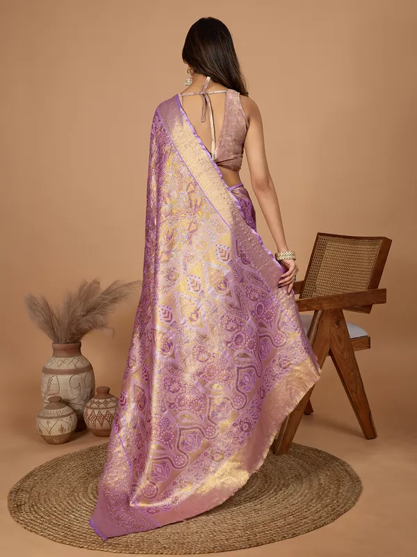 Gold_Aaradhya_Silk_Saree_With_Unstitched_Blouse_Piece