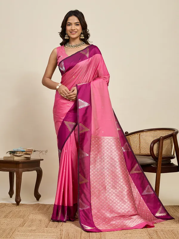 Hotpink_Aamarapali_Silk_Saree_With_Unstitched_Blouse_Piece