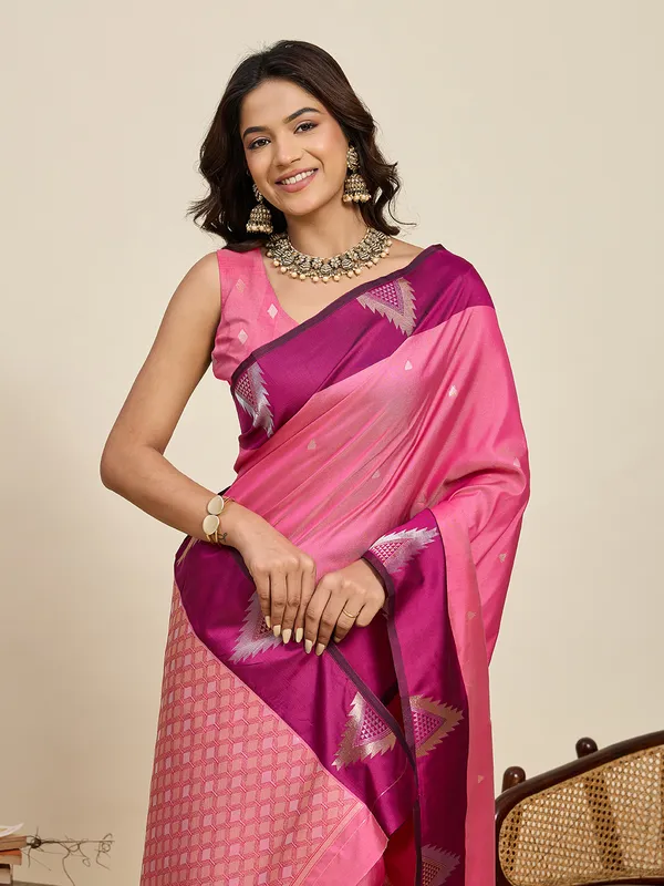 Hotpink_Aamarapali_Silk_Saree_With_Unstitched_Blouse_Piece