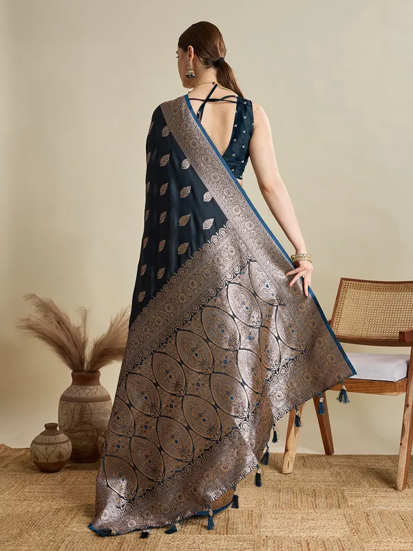 Elephant_Rajgharana_Silk_Saree_With_Unstitched_Blouse_Piece