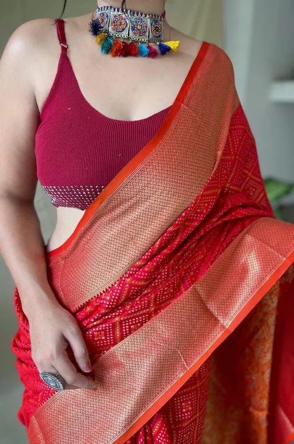 Tometo_Leri_Cotton_Saree_With_Unstitched_Blouse_Piece