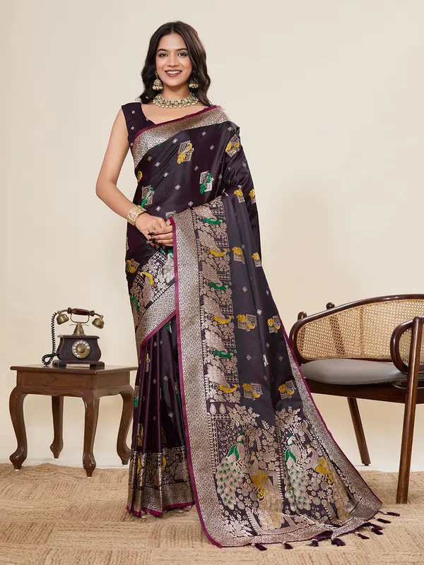 Brown_Yesha_Silk_Saree_With_Unstitched_Blouse_Piece