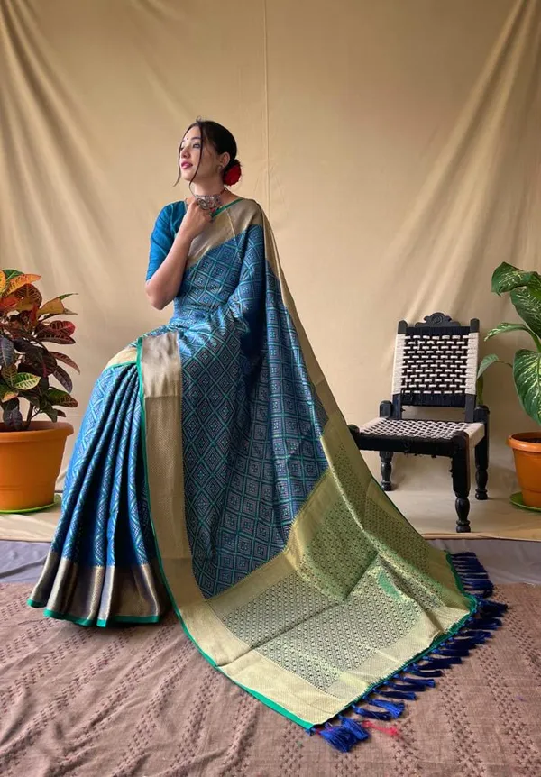 Firozi_Leri_Cotton_Saree_With_Unstitched_Blouse_Piece