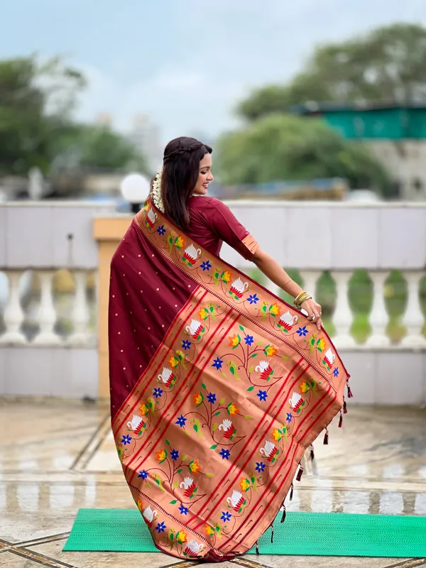 Maroon_Rajhans_Silk_Saree_With_Unstitched_Blouse_Piece