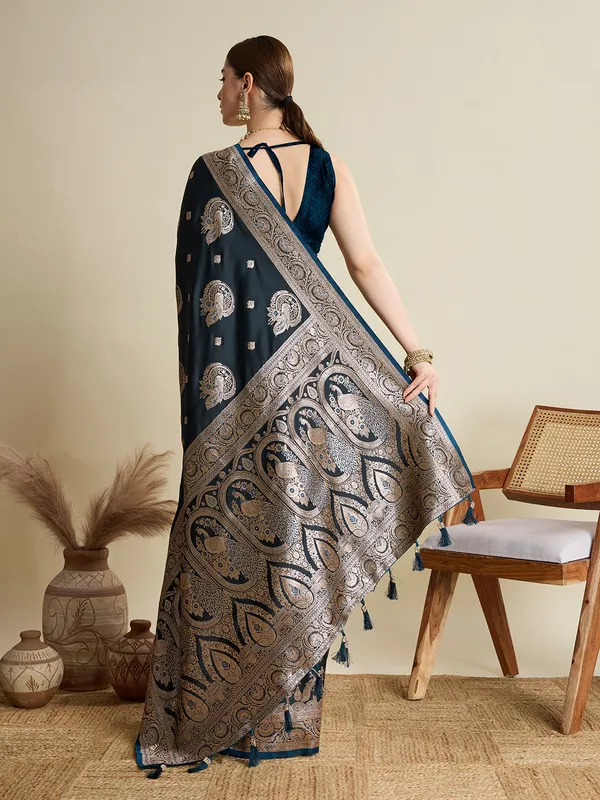Elephant_Rajgharana_Silk_Saree_With_Unstitched_Blouse_Piece