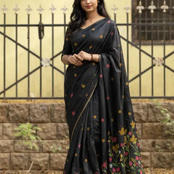 Pavitra_cotton_feel_fabric_Saree