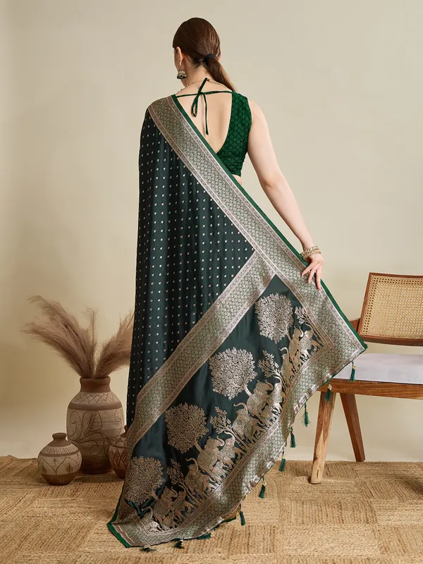Bottlegreen_Rajgharana_Silk_Saree_With_Unstitched_Blouse_Piece
