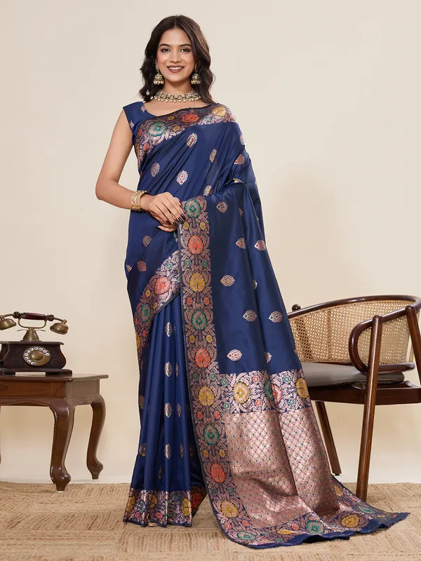 Dark_Blue_Amshukha_Jacquard_Fabrics_Saree_With_Unstitched_Blouse_Piece