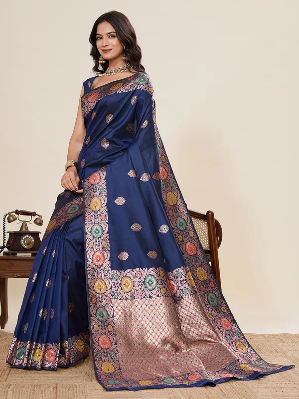 Dark_Blue_Amshukha_Jacquard_Fabrics_Saree_With_Unstitched_Blouse_Piece