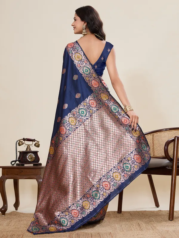 Dark_Blue_Amshukha_Jacquard_Fabrics_Saree_With_Unstitched_Blouse_Piece