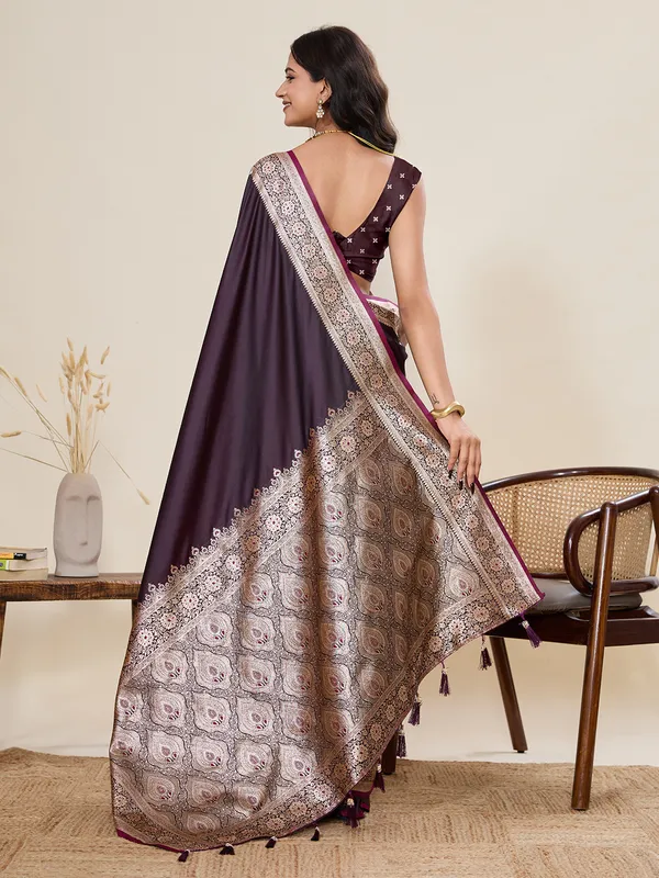 Redis_Black_Amara_Gala_Silk_Saree_With_Unstitched_Blouse_Piece