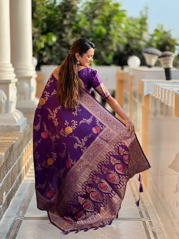 Wine_Banarasi_Banarasi_Silk_Saree_With_Unstitched_Blouse_Piece