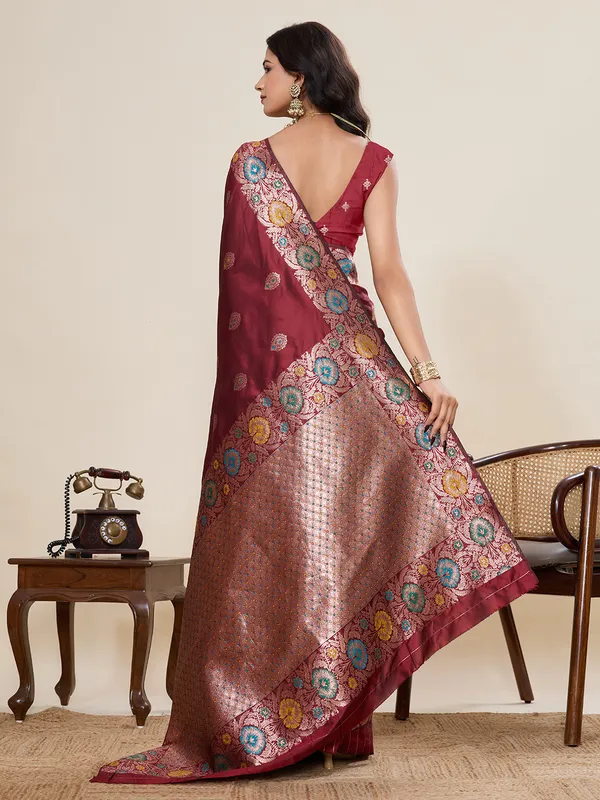Maroon_Amshukha_Silk_Saree_With_Unstitched_Blouse_Piece