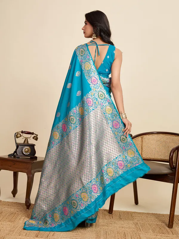 Skyblue_Amshukha_Jacquard_Fabrics_Saree_With_Unstitched_Blouse_Piece