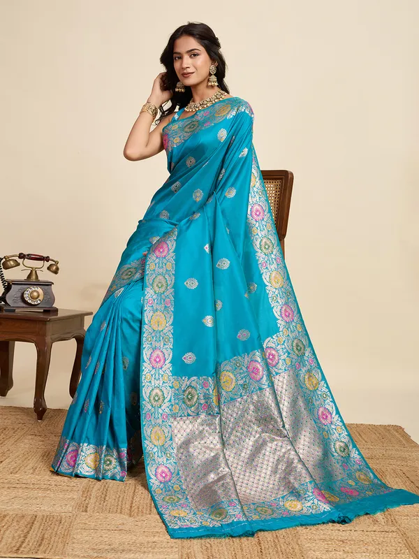 Skyblue_Amshukha_Jacquard_Fabrics_Saree_With_Unstitched_Blouse_Piece