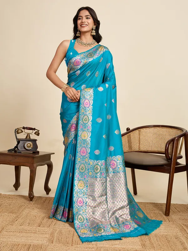 Skyblue_Amshukha_Jacquard_Fabrics_Saree_With_Unstitched_Blouse_Piece