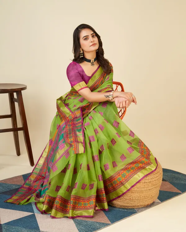 Greenpink_Vedika_Cotton_Saree_With_Unstitched_Blouse_Piece