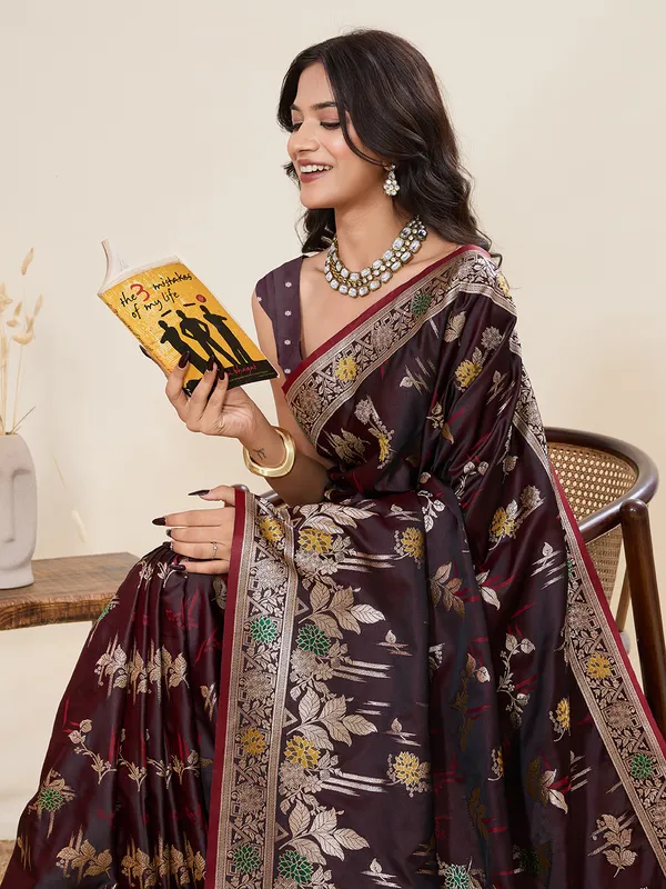 Lividbrown_Yesha_Silk_Saree_With_Unstitched_Blouse_Piece