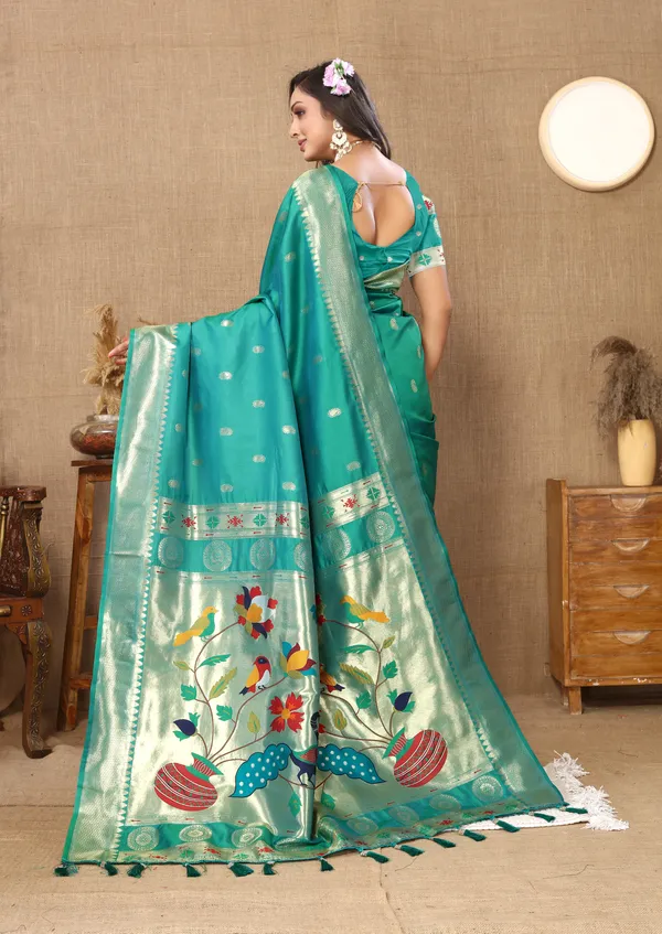 Aquarama_Matka_Paithani_Silk_Saree_With_Unstitched_Blouse_Piece
