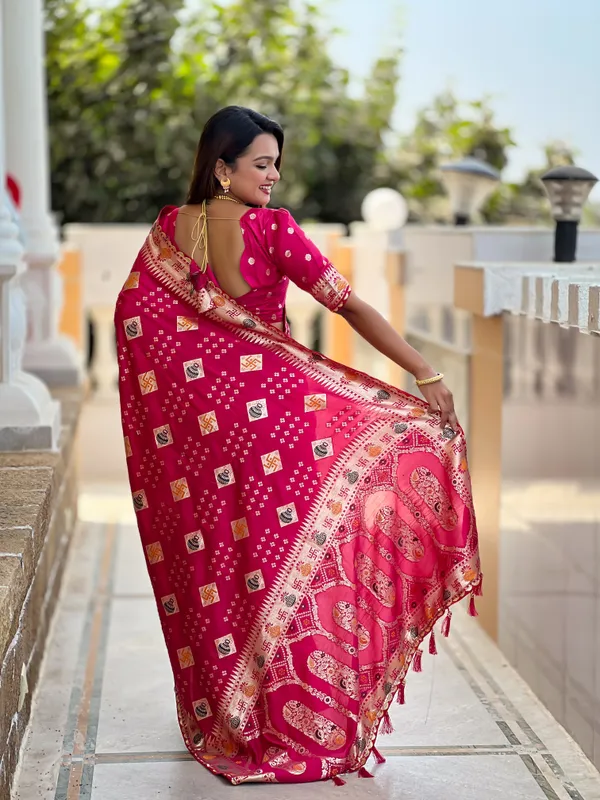 Rani_Pink_Swastik_Silk_Saree_With_Unstitched_Blouse_Piece