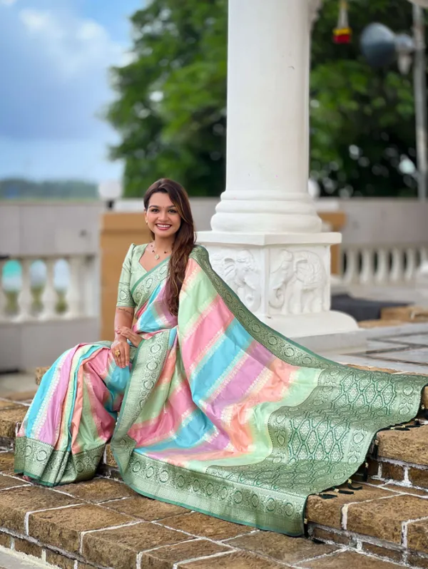 Seagreen_Silk_Saree_With_Unstitched_Blouse_Piece