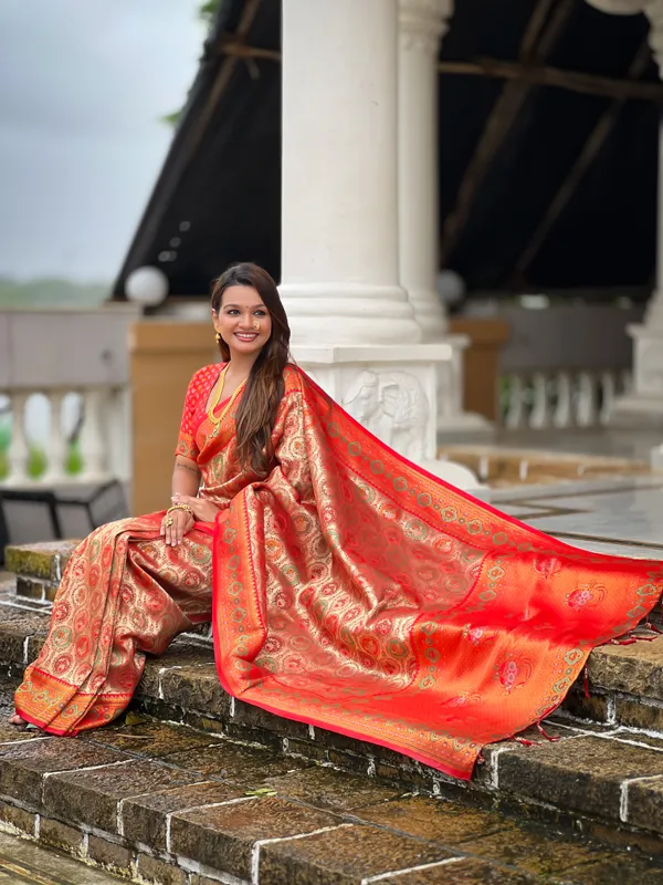 Red_Kanjivaram__Paithani_Saree_With_Unstitched_Blouse_Piece