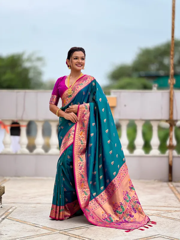 Aquarama_Royal_Paithani_Silk_Saree_With_Unstitched_Blouse_Piece