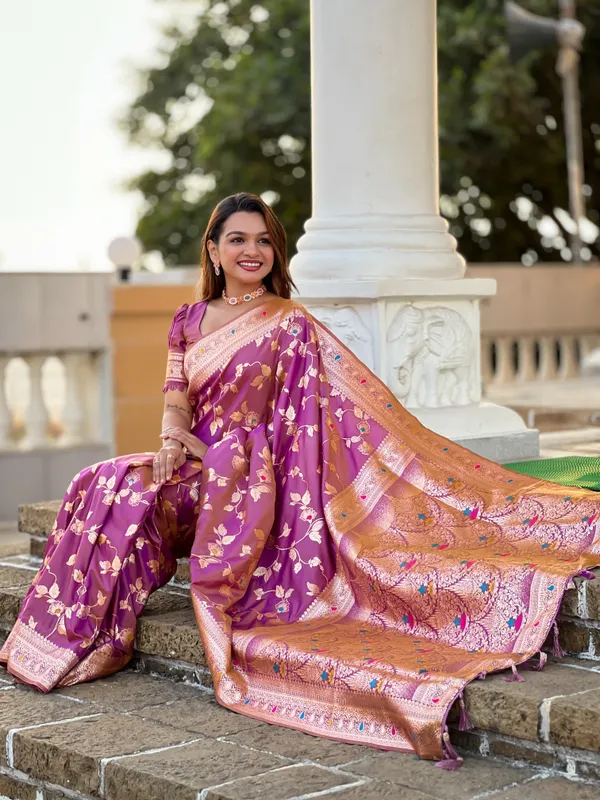 Onion_Banarasi_Silk_Saree_With_Unstitched_Blouse_Piece