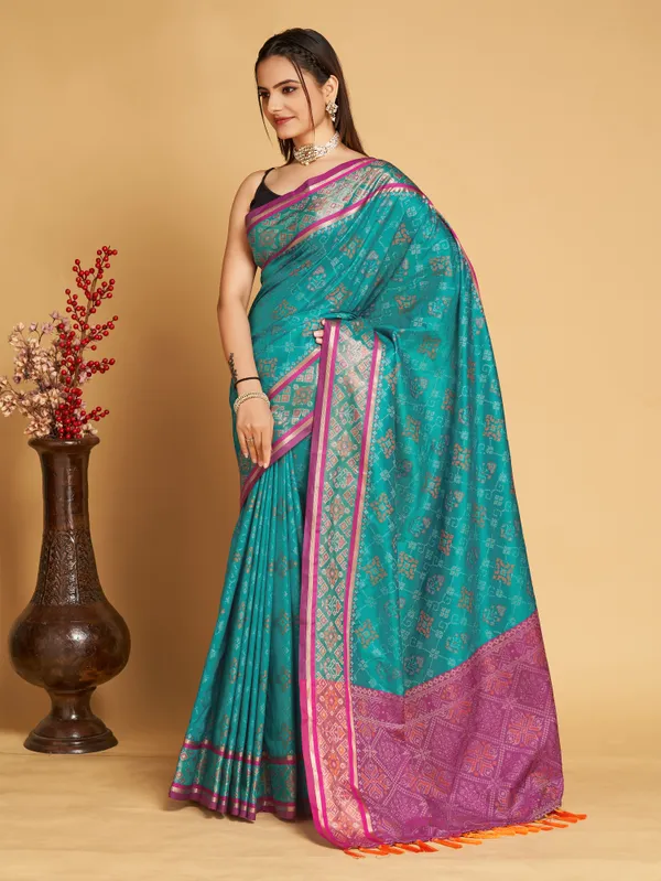 Eastern_Blue_Vaibhavi_Silk_Saree_With_Unstitched_Blouse_Piece