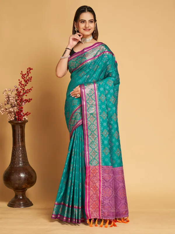 Eastern_Blue_Vaibhavi_Silk_Saree_With_Unstitched_Blouse_Piece