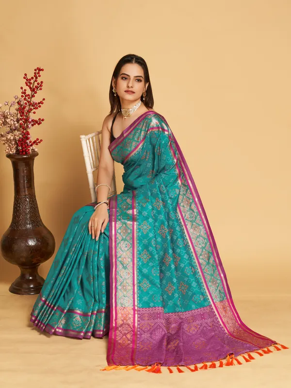 Eastern_Blue_Vaibhavi_Silk_Saree_With_Unstitched_Blouse_Piece
