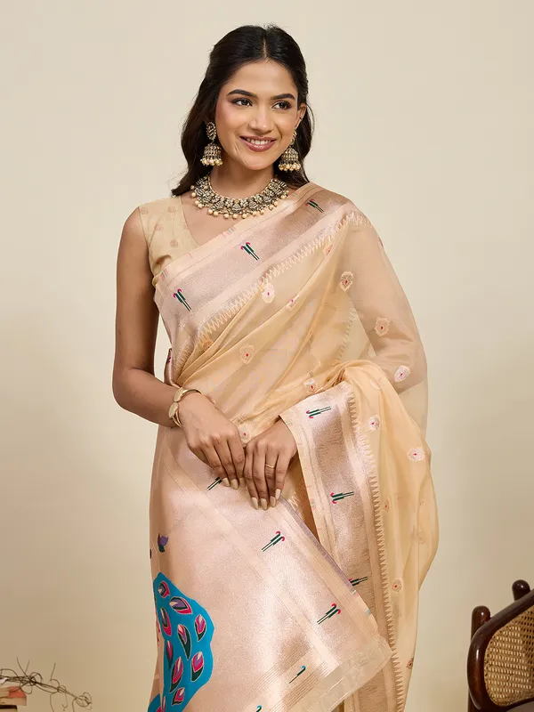 Beige_Rajavi_Silk_Saree_With_Unstitched_Blouse_Piece