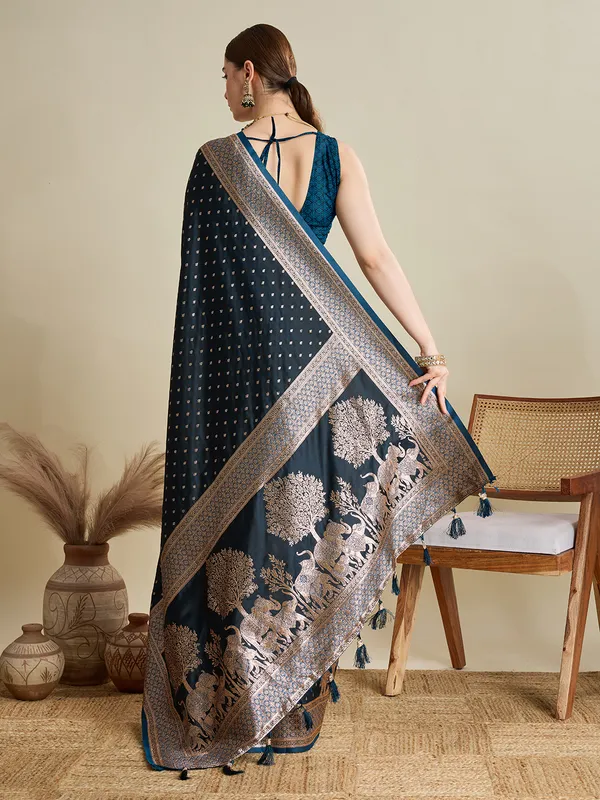 Nile_Blue_Rajgharana_Silk_Saree_With_Unstitched_Blouse_Piece