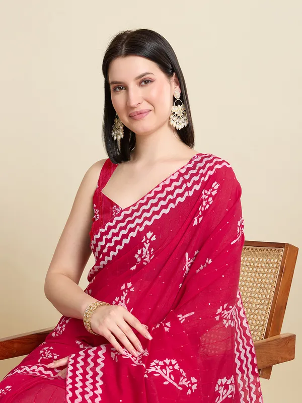 Red_Kyara_Linan_Saree_With_Unstitched_Blouse_Piece