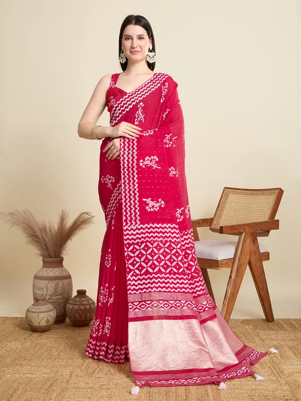 Red_Kyara_Linan_Saree_With_Unstitched_Blouse_Piece