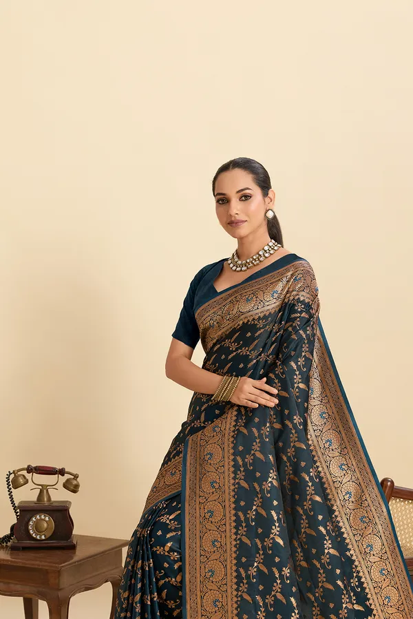 Dark_Blue_Nayantara_Silk_Saree_With_Unstitched_Blouse_Piece