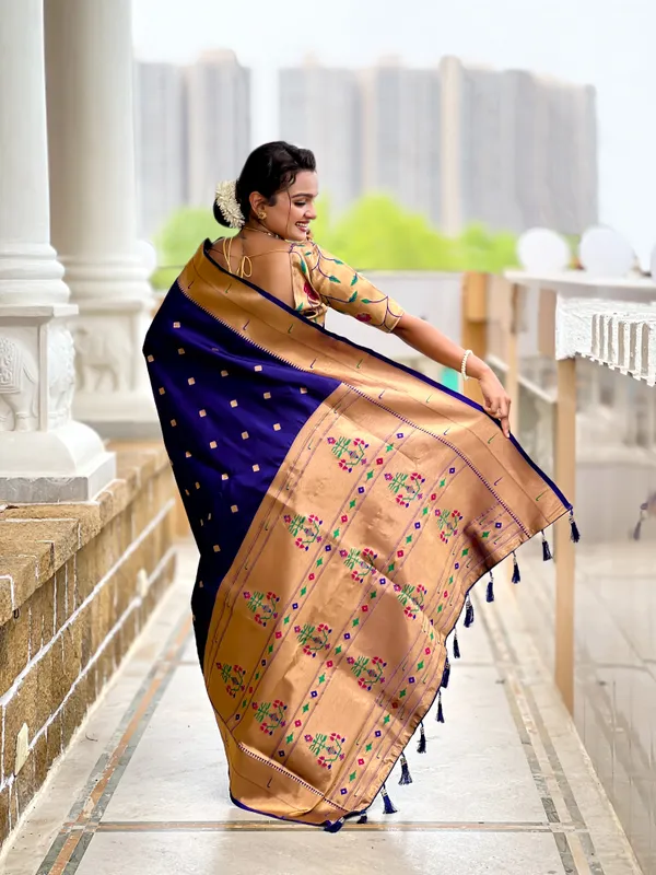 Violet_Raffel_Silk_Saree_With_Unstitched_Blouse_Piece