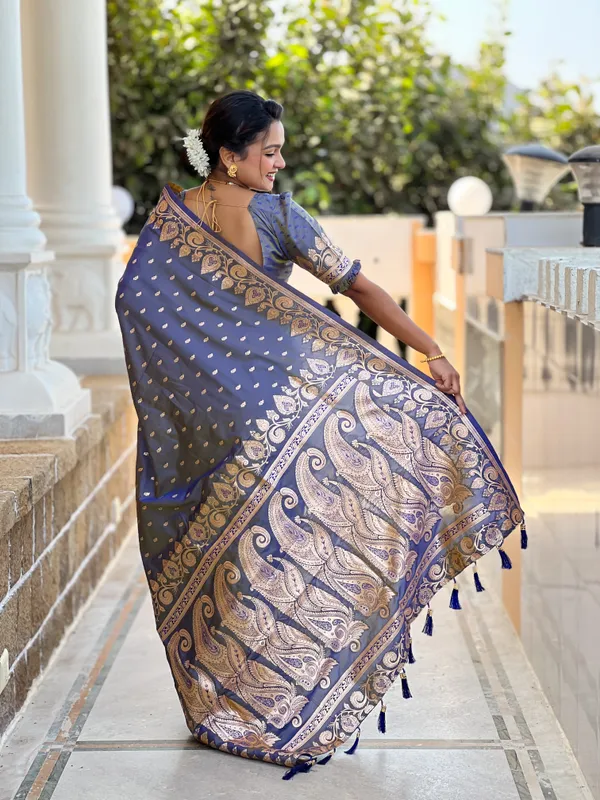 Grey_Banarasi_Banarasi_Silk_Saree_With_Unstitched_Blouse_Piece