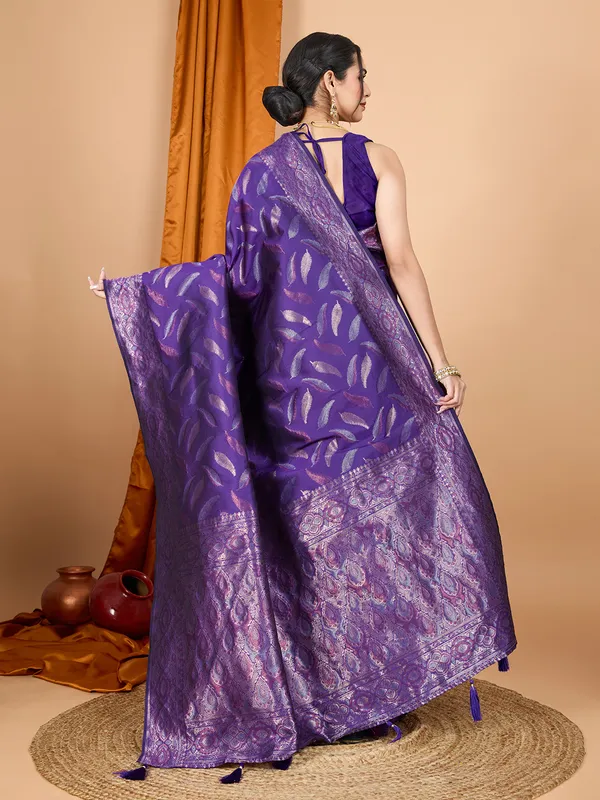 Anjir_Morpichh_Silk_Saree_With_Unstitched_Blouse_Piece