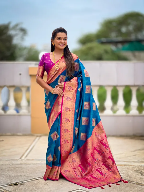 Firozi_Apurva_Silk_Saree_With_Unstitched_Blouse_Piece