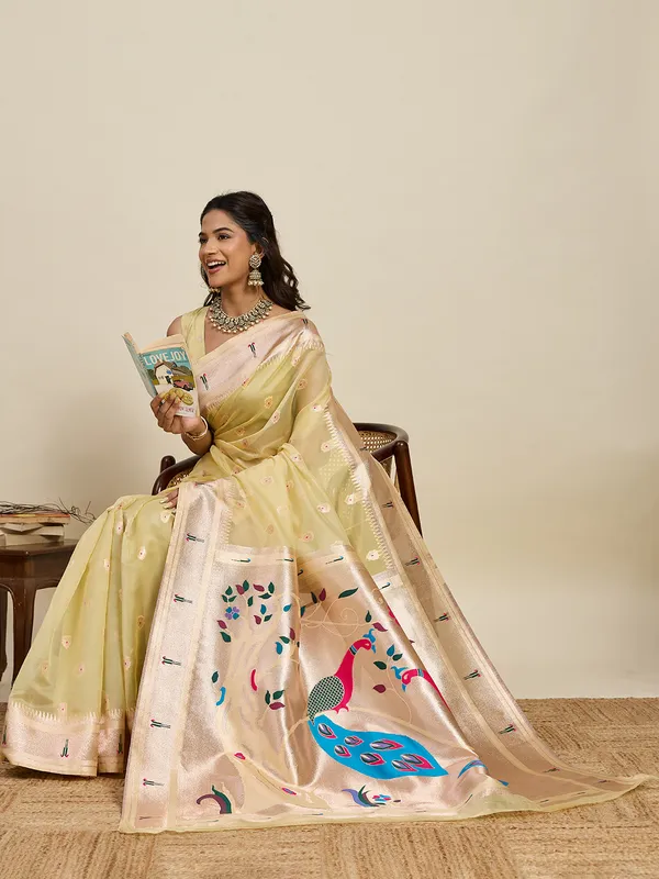 Gold_Rajavi_Silk_Saree_With_Unstitched_Blouse_Piece