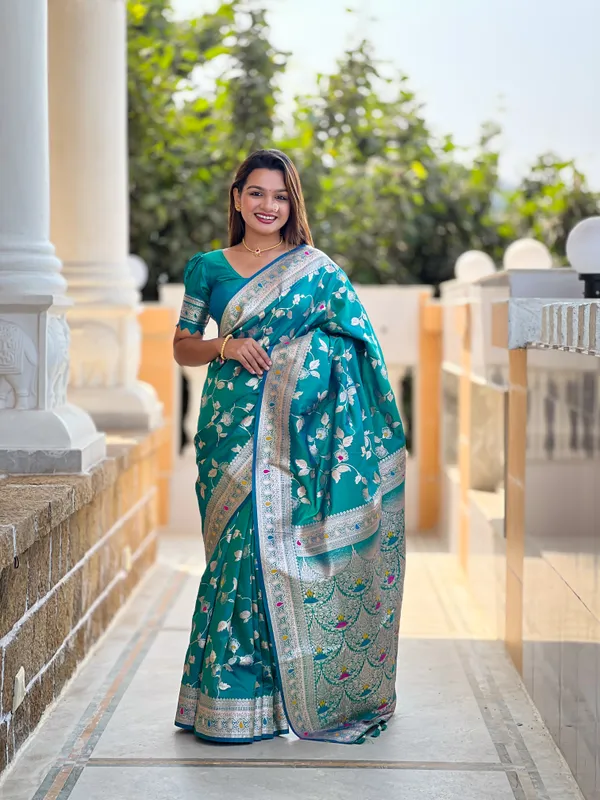 Rama_Banarasi_Silk_Saree_With_Unstitched_Blouse_Piece