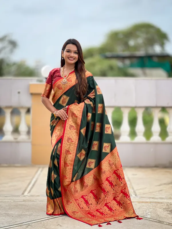 Bgreen_Apurva_Silk_Saree_With_Unstitched_Blouse_Piece