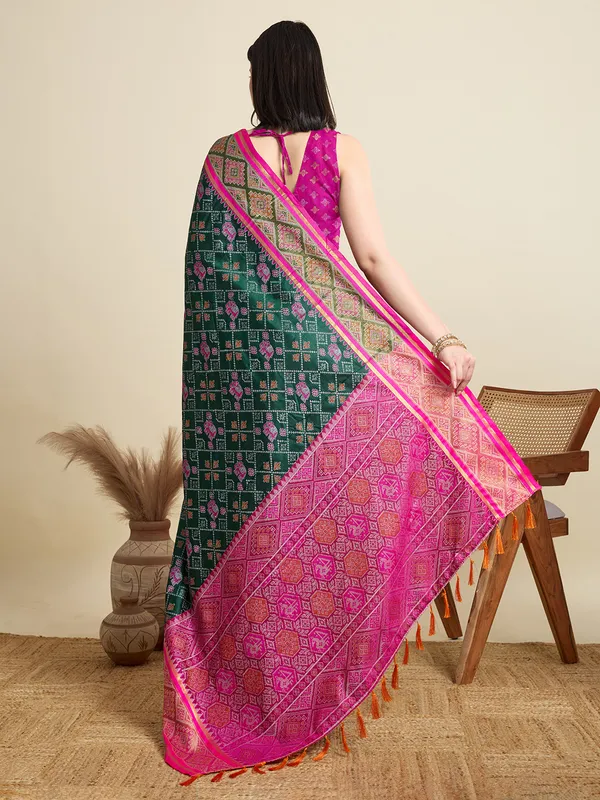 Bottlegreen_Vaibhavi_Silk_Saree_With_Unstitched_Blouse_Piece