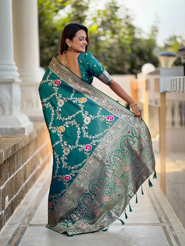Rama_Banarasi_Banarasi_Silk_Saree_With_Unstitched_Blouse_Piece