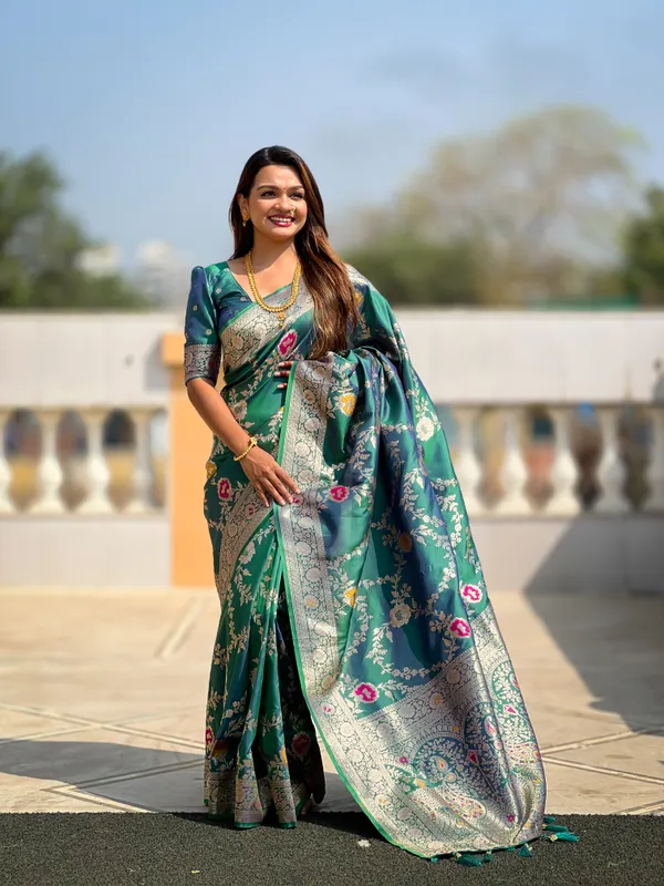 Rama_Banarasi_Banarasi_Silk_Saree_With_Unstitched_Blouse_Piece