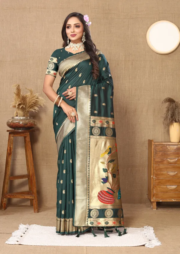 Bottlegreen_Matka_Paithani_Silk_Saree_With_Unstitched_Blouse_Piece