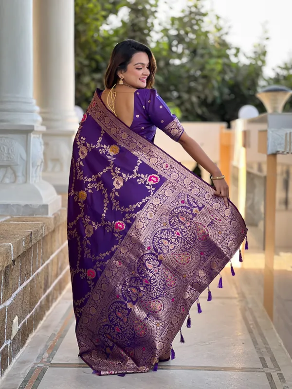 Wine_Banarasi_Banarasi_Silk_Saree_With_Unstitched_Blouse_Piece
