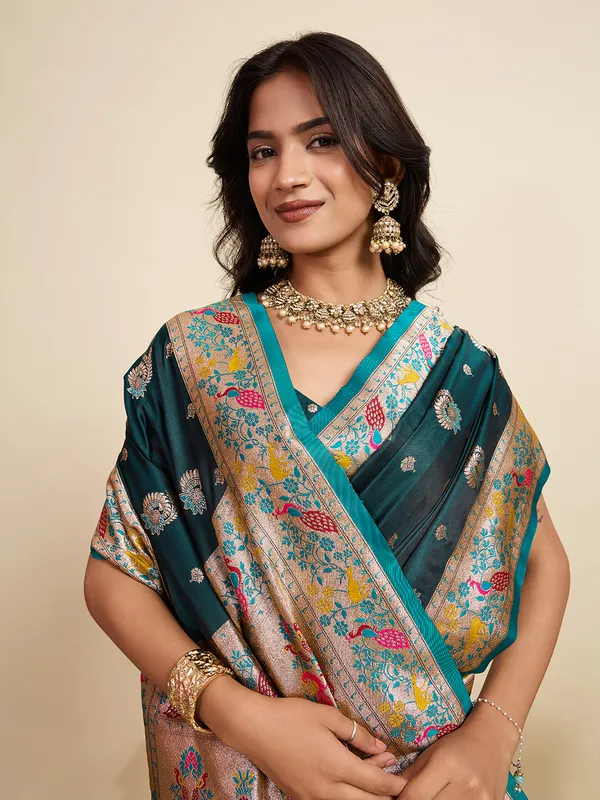 William_Ragini_Silk_Saree_With_Unstitched_Blouse_Piece