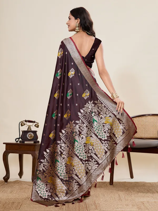 Lividbrown_Yesha_Silk_Saree_With_Unstitched_Blouse_Piece